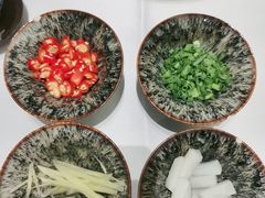 -红鼎豆捞·非遗鲍皇汤火锅(宝丰路店)