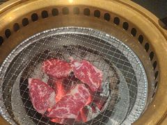 -山川小町·极番烧肉(新地假日广场店)