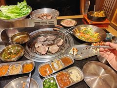 -韩烧牛中牛·甄选黑牛烤肉(黑金店)