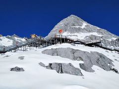 -玉龙雪山游客服务中心