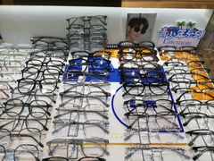 -新视达眼镜店·蔡司·依视路(名镜苑店)