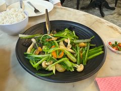 -大树下海鲜饭店