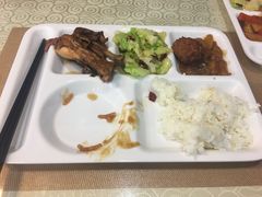 -天津波士信达奔驰4S店(卫津南路店)