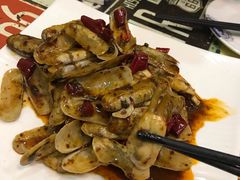 -扒虾小妹儿麻辣海鲜(宏图街店)