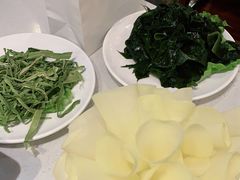 -墨居上隐·院子里火锅(峨眉店)