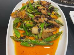 -茅台镇网红溶洞餐厅·茅帮菜馆