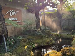 -Chom Cafe and Restaurant