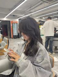 -藤野造型烫染·漂发