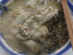 -明呈黄鱼面馆(斜土路店)
