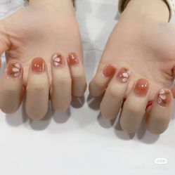 -Pink You美甲洗眉纹绣定制中心