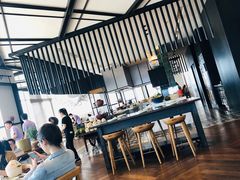 -瑰丽酒店·海吧·天际下午茶·现场DJ·天台酒吧