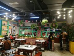 大堂-钢管厂五区小郡肝串串香(蜀都万达店)