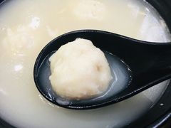 -小杨生煎(金山百联购物中心3楼店)