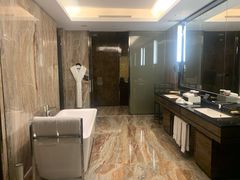 -广州天河希尔顿酒店