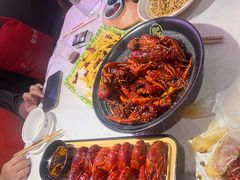 -肥肥虾庄·金牌油焖大虾(沙湖店)