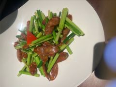手工香肠炒蒜苗-曾宴·楚菜(湖北省博物馆店)
