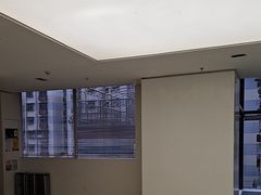 -卡罗酒店(东门晒布地铁站店)