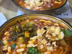 -吴三酸菜麻食酱香面馆(印花布园小区店)
