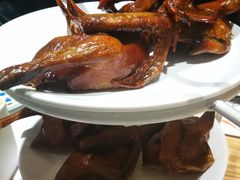 首创黑椒乳鸽-粤小馆(天安云谷店)