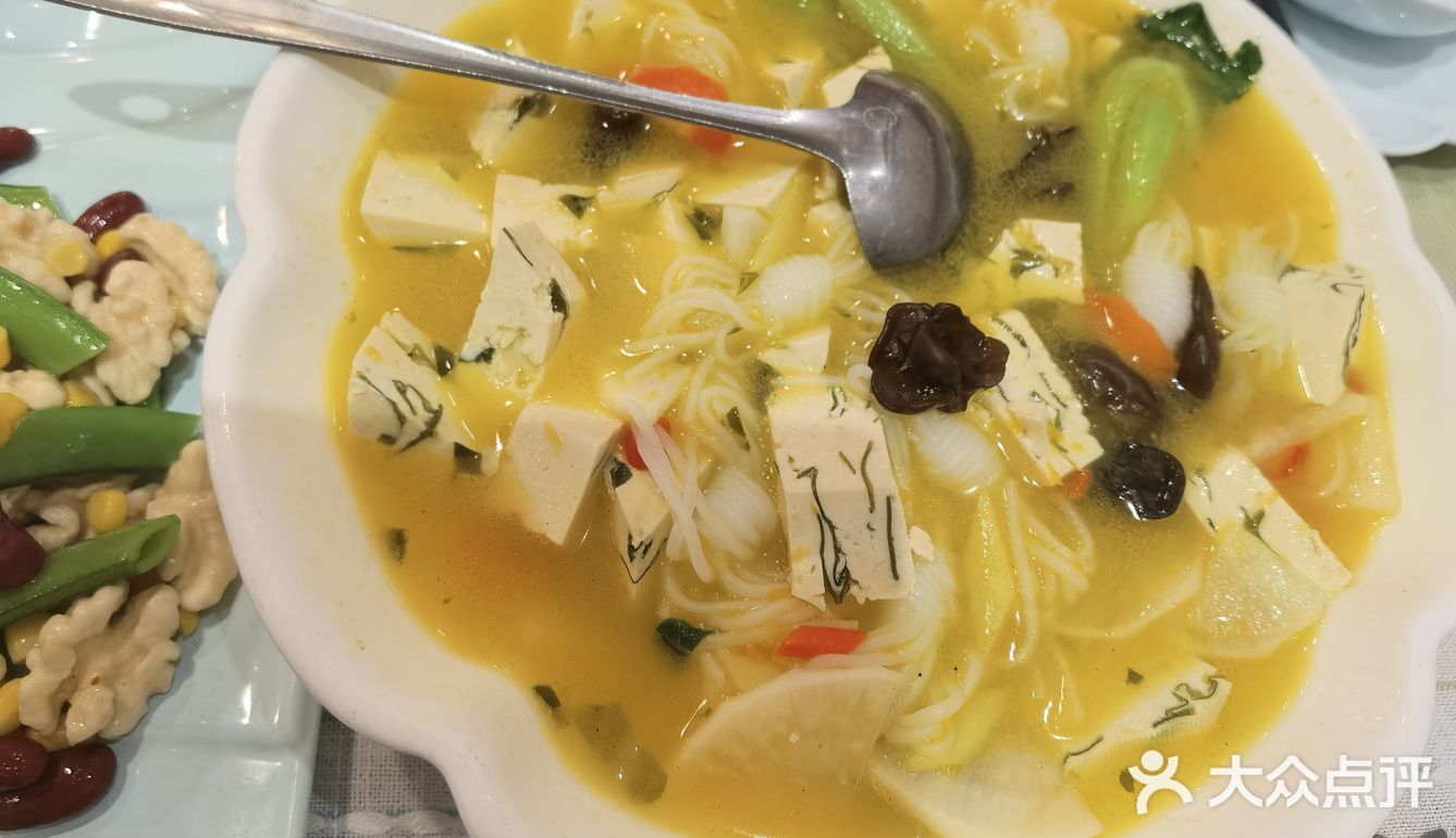5d全息投影，科技感美食味蕾双重享受