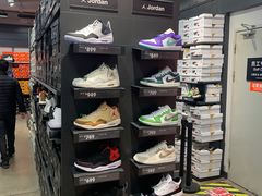 -NIKE上海青浦优选体验店