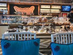 面包甜点陈列柜-牛角村(大族广场店)