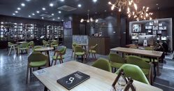 -onlygirl摄影美学馆高端定制(江滩店)