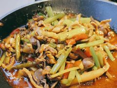 -龙少爷碳火干锅(环球中心店)