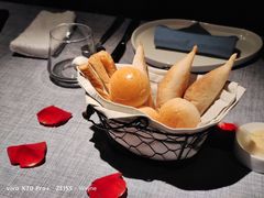 前菜面包-弦月窗LUNETTE BY AMANDA(复兴路店)