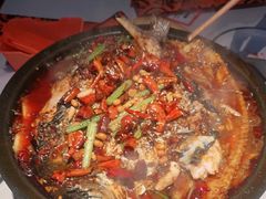 -鸣记脆皮烤鱼·海鲜烤鱼(三八广场店)