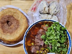 -魏旺湖北正宗牛肉面(硚口公园店)