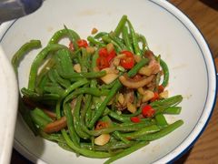 -黄泥岗·地道湖北菜(奥特莱斯店)