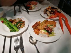 -领鲜活海鲜榴莲自助火锅(东门店)