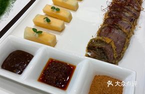 Fruit-Crusted Beef Ribs