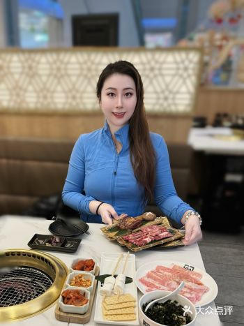 我选择了他们的399元和牛进阶双人餐。只需人均100+