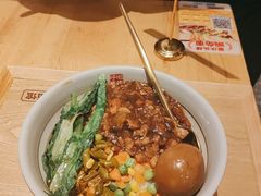 -呼啦面馆·头牌豌杂面(珠江国际B区店)