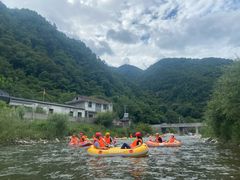 -秦岭峡谷漂流景区