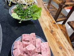 梅林午餐肉-铜元老码头鳝鱼火锅