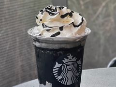 -星巴克(西安益田假日世界店)