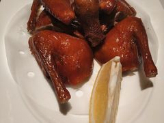 红烧乳鸽-点心传说·粤菜点心(佐阾虹湾店)