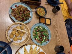 -麦麦山云南菜(复地活力城店)
