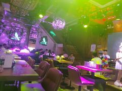 -喜鹊音乐酒馆(西街店)