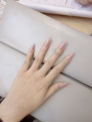 -iU美甲美睫
