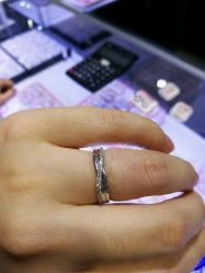 -威德钻石-克拉钻大本营(南京东路店)