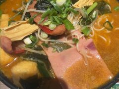 -肥汁米蘭香港米线(定西路店)