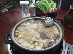 -菌之家·专业纯野生菌火锅·特色炒菌