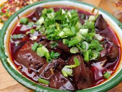 -拈签一笑黄牛肉辣卤串串