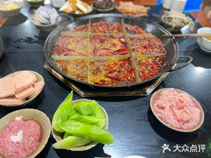 赵二火锅图片