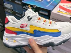 -王府井奥莱临潼小镇(临潼店)