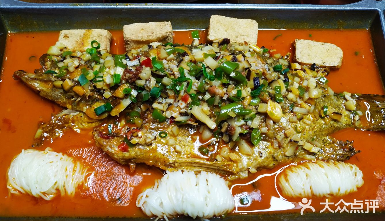 菜色精美，环境禅意